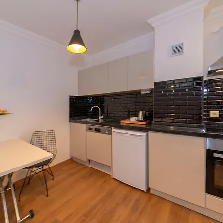 Joy Hotel apartamentowy 4*