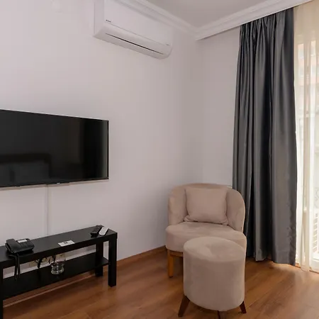 Joy Hotel apartamentowy 4*