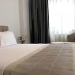 Joy アパートホテル