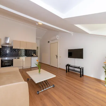 Apartmanhotel Joy 4*